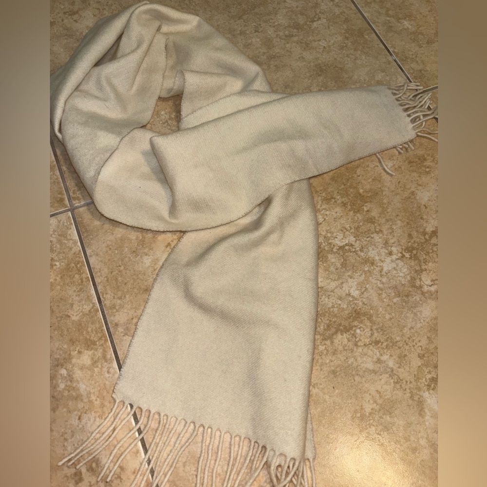 Perry Ellis scarf